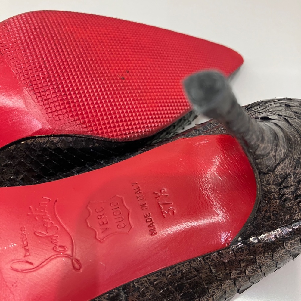 SHOES - Picture 5 of 6